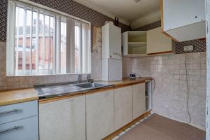 Kitchen- click for photo gallery